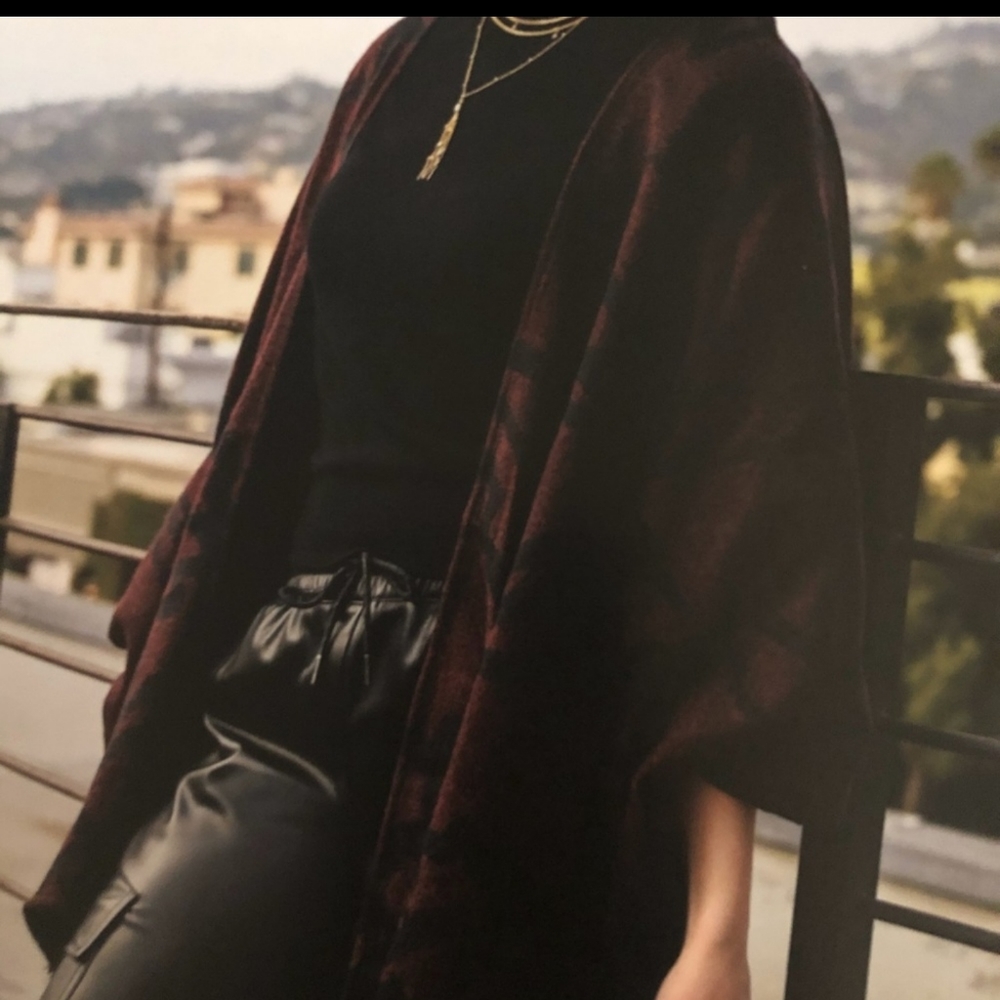 Cleobella Sevigny ~ Cardigan Capelet Wrap. NEW - Picture 4 of 5